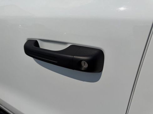 Used 2026 RAM 1500 Express AWD/4WD image 13