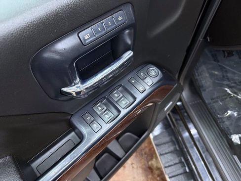 Used 2015 GMC Sierra 2500 SLT w/ Duramax Plus Package image 13