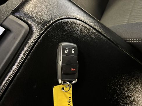 Used 2024 RAM 2500 Tradesman w/ Chrome Appearance Group image 31