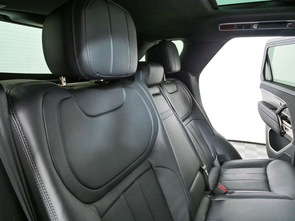 Used 2025 Land Rover Range Rover Sport Dynamic SE AWD/4WD image 24
