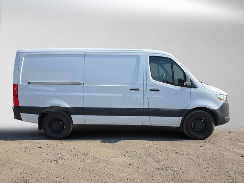 Used 2026 Mercedes-Benz Sprinter 2500 image 2