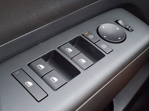 New 2025 Hyundai Kona SEL image 24