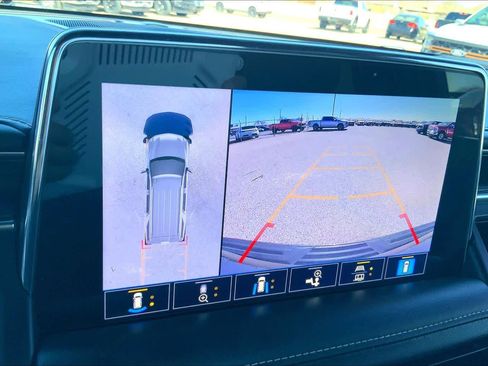 Used 2021 Chevrolet Tahoe Premier w/ Premium Package image 27