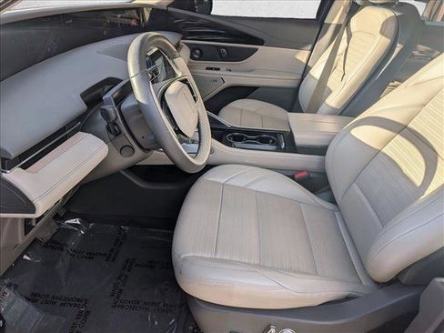 Used 2024 Lincoln Nautilus Reserve w/ Equipment Group 202A image 11