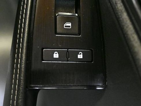 Used 2023 Nissan Rogue SV AWD/4WD image 52