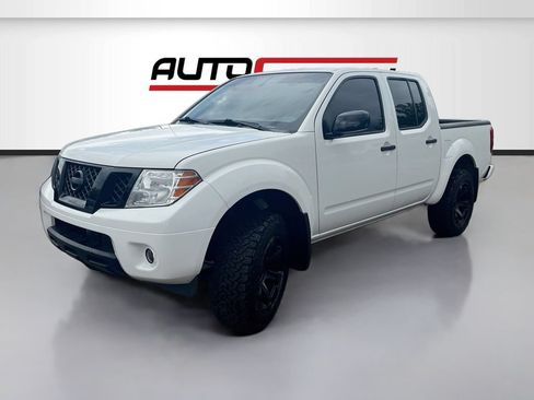 Used 2021 Nissan Frontier SV w/ Midnight Edition Floor Mats AWD/4WD image 3