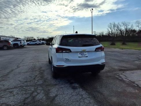 Used 2024 Chevrolet Equinox LS w/ LS Convenience Package FWD image 28