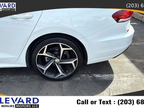 Used 2020 Volkswagen Passat 2.0T R-Line FWD image 10