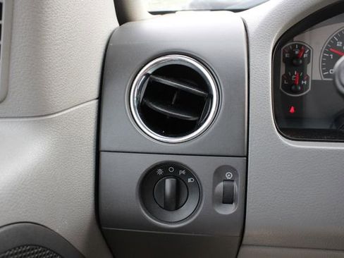 Used 2006 Ford F150 XLT image 6