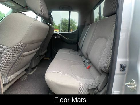Used 2016 Nissan Frontier SV w/ SV Value Truck Package AWD/4WD image 26