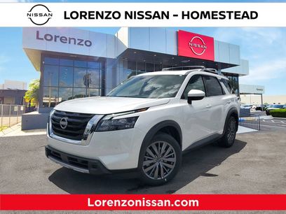 New 2025 Nissan Pathfinder SL w/ SL Premium Package