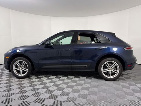 Certified 2023 Porsche Macan AWD/4WD image 2