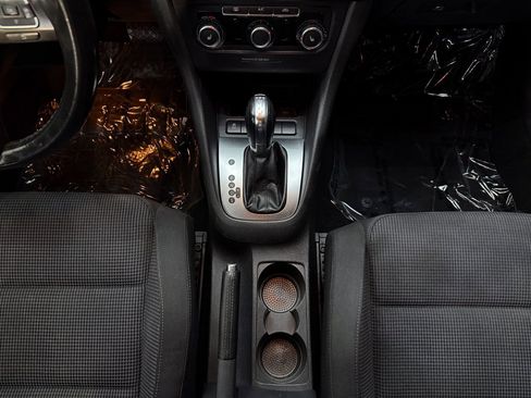 Used 2013 Volkswagen Golf TDI image 24