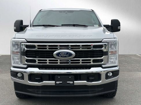 Used 2023 Ford F350 XLT w/ FX4 Off-Road Package image 2