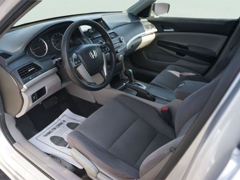 Used 2012 Honda Accord LX image 8