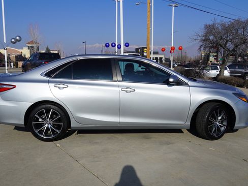 Certified 2017 Toyota Camry XSE image 9