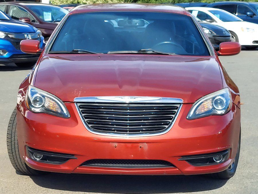 Used 2012 Chrysler 200 S FWD image 2