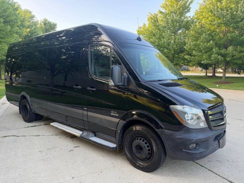 Used 2016 Mercedes-Benz Sprinter 3500 image 1