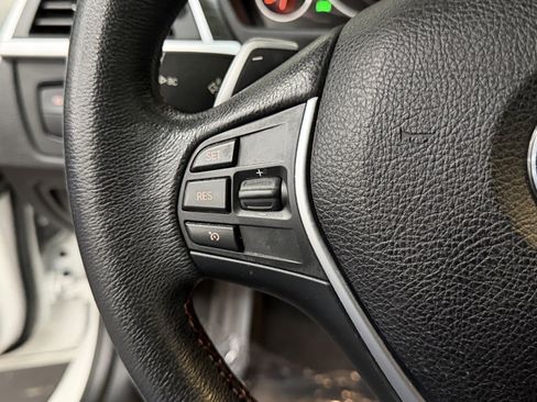 Used 2018 BMW 330e 330e iPerformance image 27