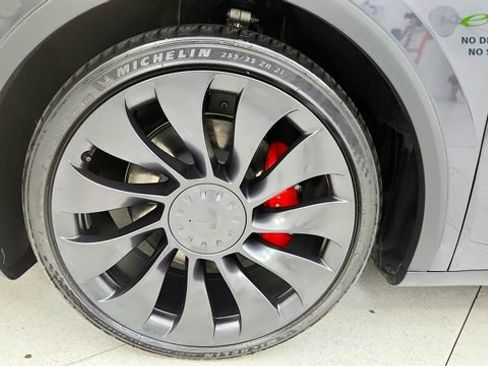 Used 2024 Tesla Model Y Performance AWD/4WD image 77
