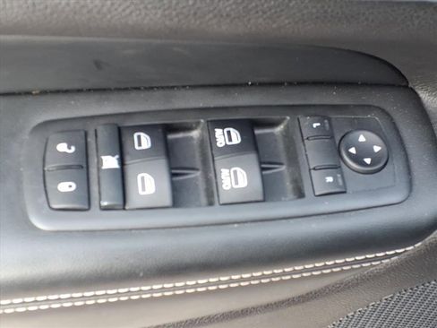 Used 2017 Jeep Grand Cherokee Limited w/ Trailer Tow Group IV image 17