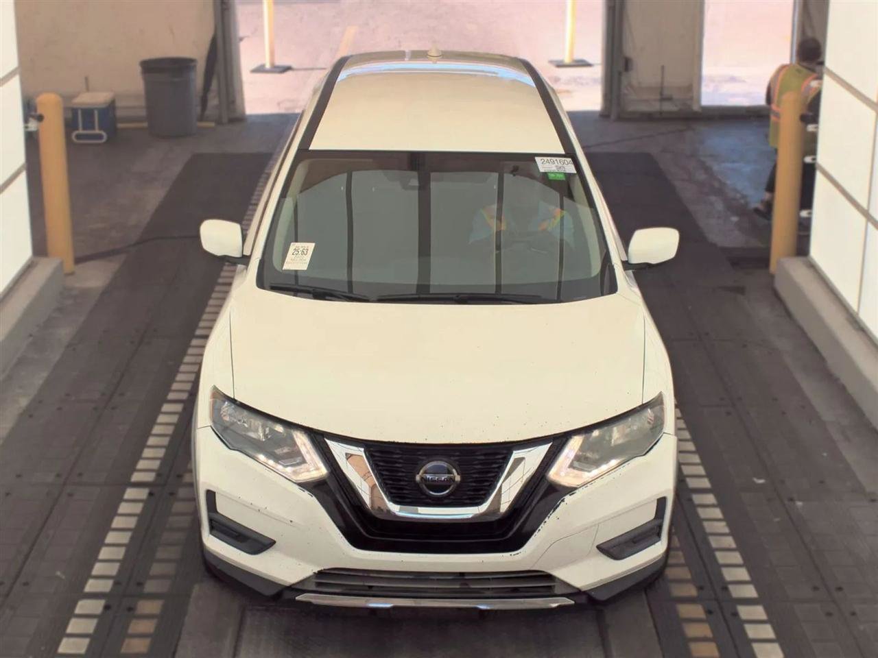 Used 2020 Nissan Rogue S AWD/4WD image 2
