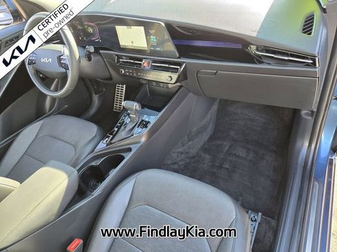Certified 2025 Kia Niro SX Touring image 20