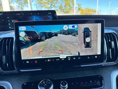 New 2025 Ford Expedition Tremor image 28