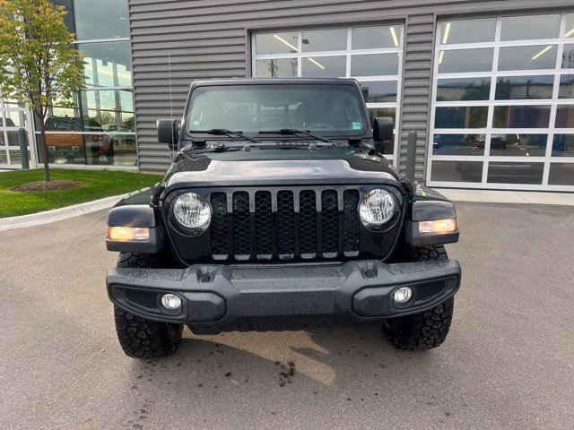 Used 2023 Jeep Gladiator Sport AWD/4WD image 2