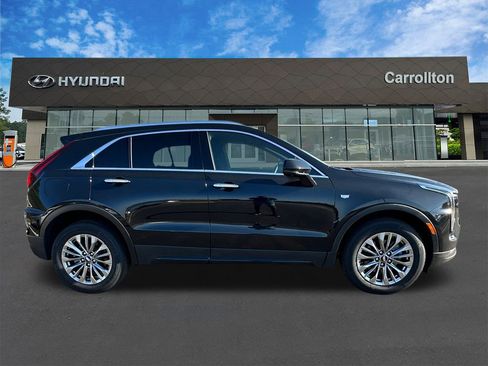 Used 2025 Cadillac XT4 Premium Luxury image 4
