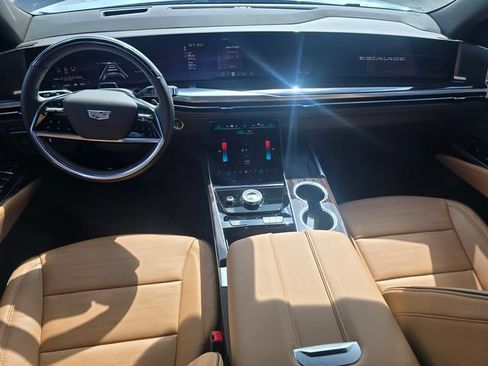 Used 2026 Cadillac Escalade Luxury w/ Touring Package RWD image 17