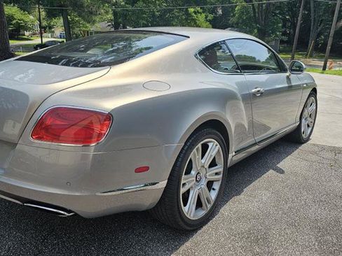 Used 2015 Bentley Continental GT image 31