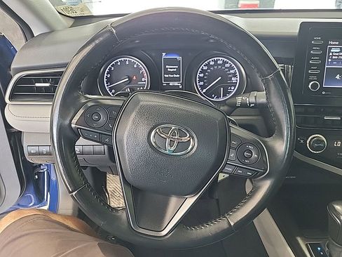 Used 2023 Toyota Camry SE FWD image 7
