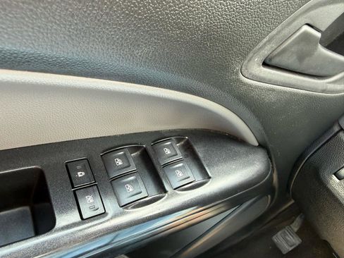 Used 2022 Chevrolet Colorado W/T RWD image 28