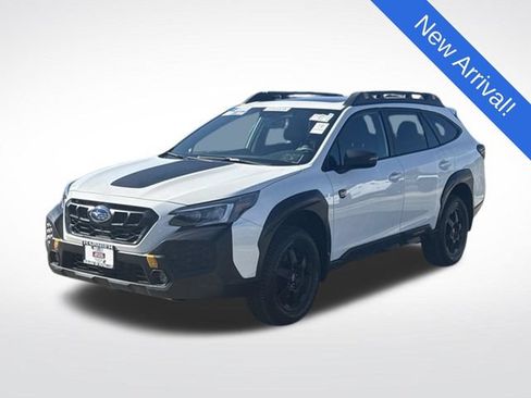 Used 2025 Subaru Outback Wilderness AWD/4WD image 3