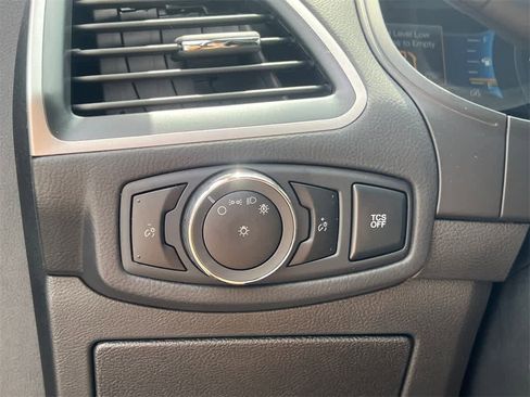 New 2024 Ford Edge SE image 24