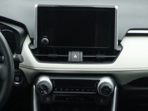 Used 2025 Toyota RAV4 XLE image 14