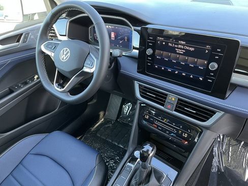 New 2026 Volkswagen Taos SEL AWD/4WD image 5