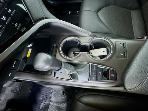 Used 2023 Toyota Camry XSE FWD image 16