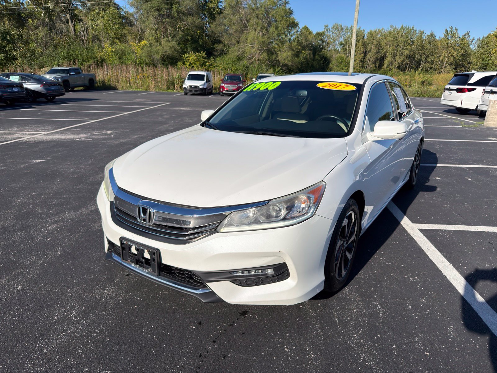 Used 2017 Honda Accord EX-L image 2