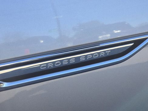 Used 2021 Volkswagen Atlas Cross Sport S image 4