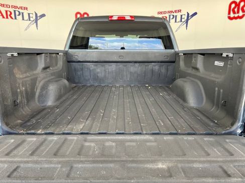 Used 2018 Chevrolet Silverado 1500 LT w/ LT Eassist Package RWD image 23