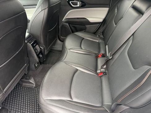 Used 2022 Jeep Compass Limited AWD/4WD image 11