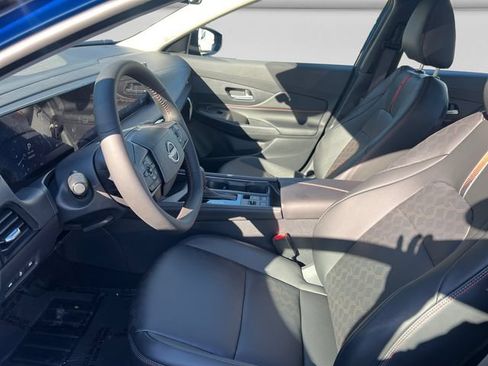 New 2026 Nissan Sentra SR FWD image 10