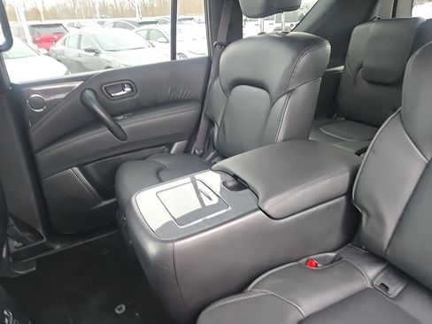 Used 2024 Nissan Armada SL w/ Midnight Edition Package image 44
