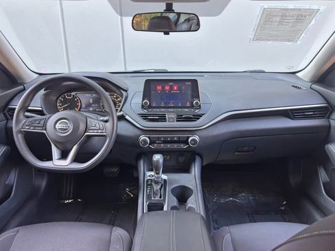 Used 2019 Nissan Altima 2.5 S FWD image 11