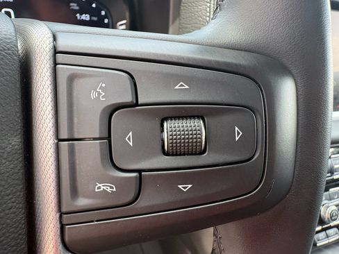 Used 2023 GMC Yukon Denali AWD/4WD image 16