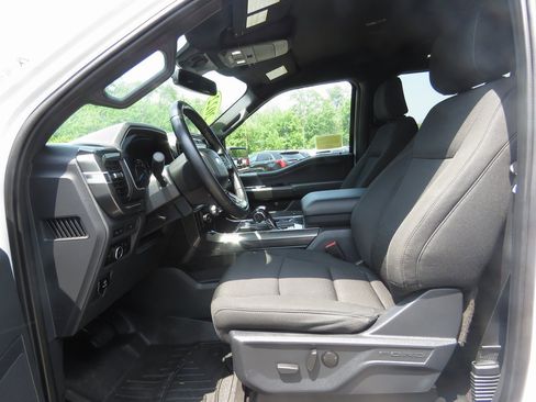 Used 2022 Ford F150 XLT w/ Equipment Group 302A High image 11