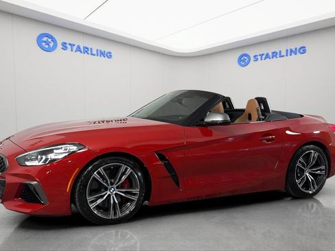 Used 2021 BMW Z4 M40i w/ Executive Package RWD image 2