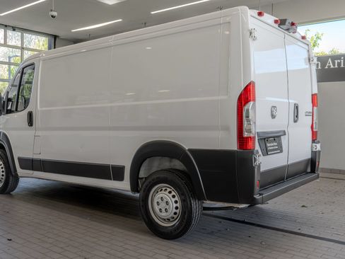 Used 2025 RAM ProMaster 2500 w/ Convenience Group FWD image 13